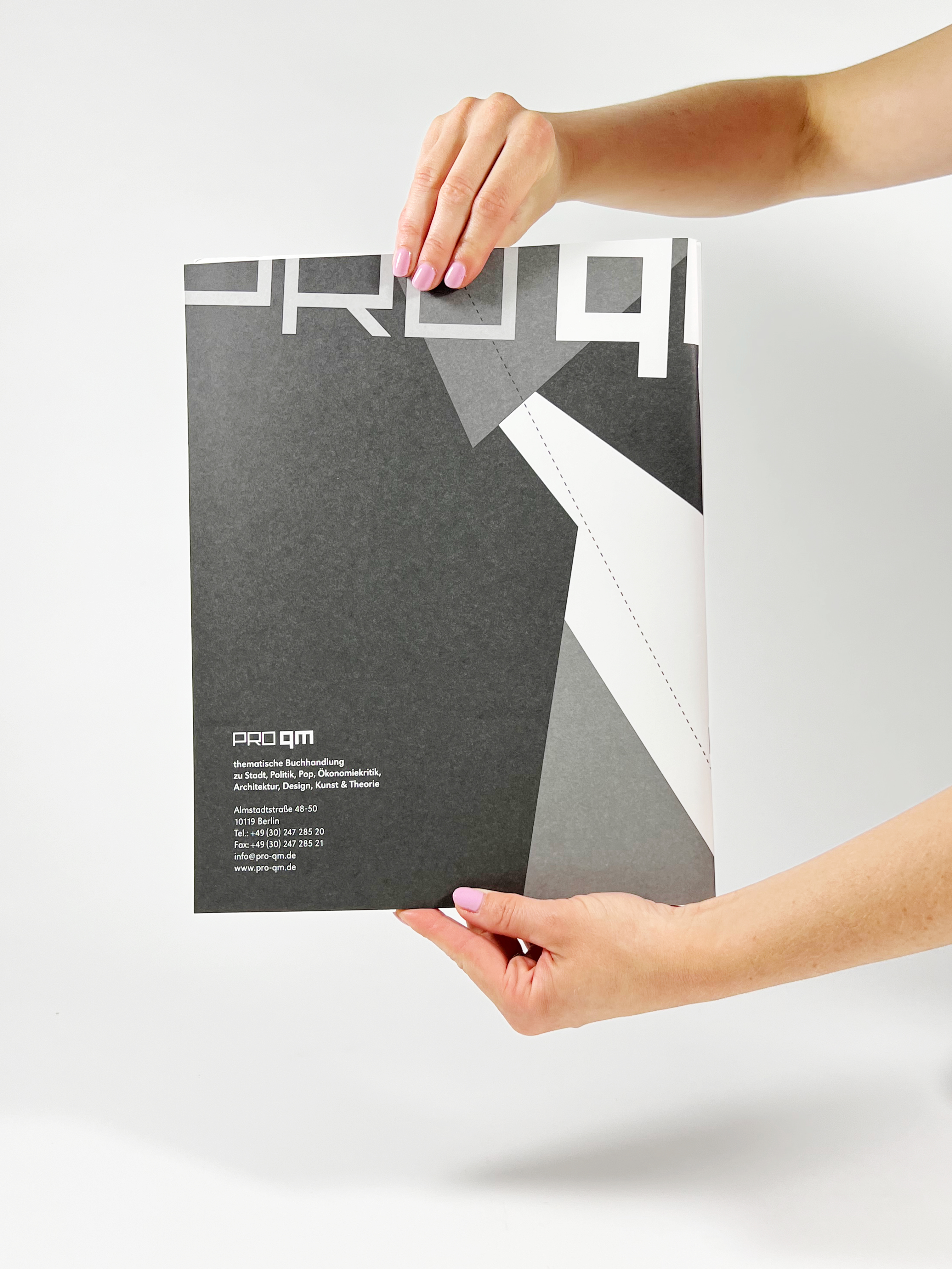 Protocol No. 1: No publication, no institution / 2:No amateur, no architect